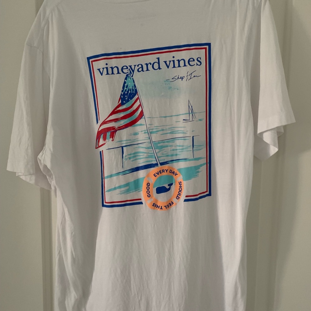 Vineyard vines tshirt